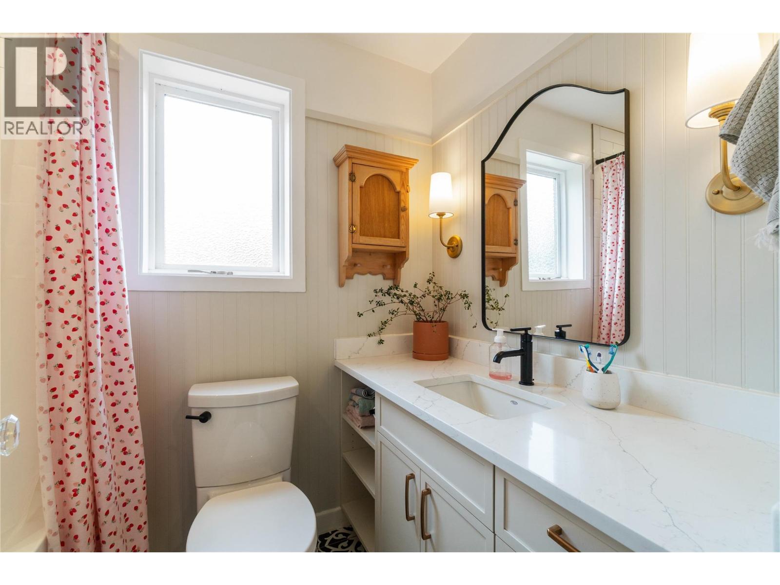5851 20 Avenue NE - 33