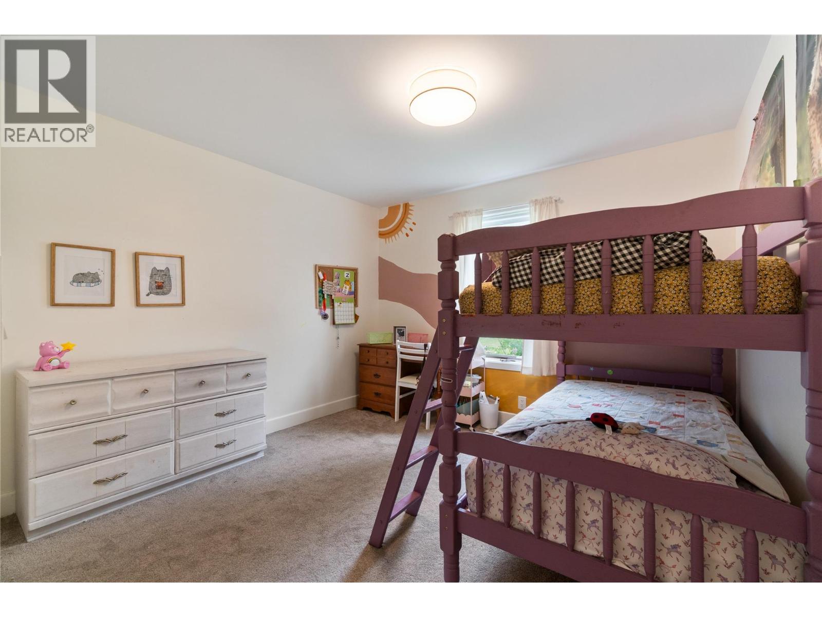 5851 20 Avenue NE - 31