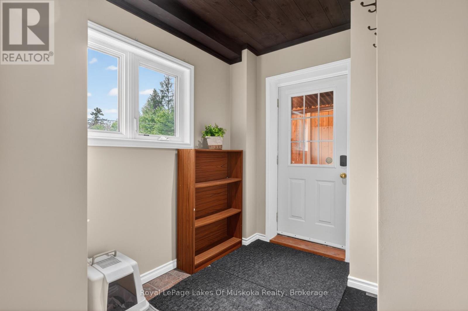 1957 LONE PINE DRIVE S - 16