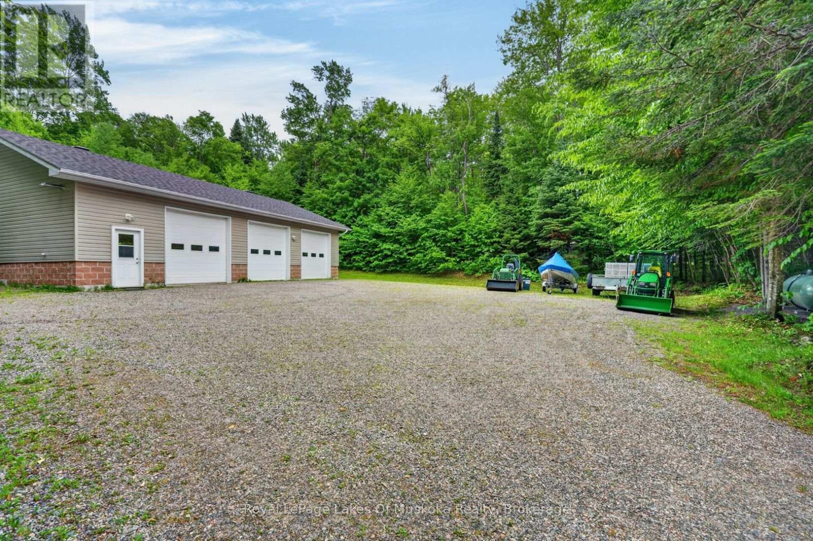 1957 LONE PINE DRIVE S - 31