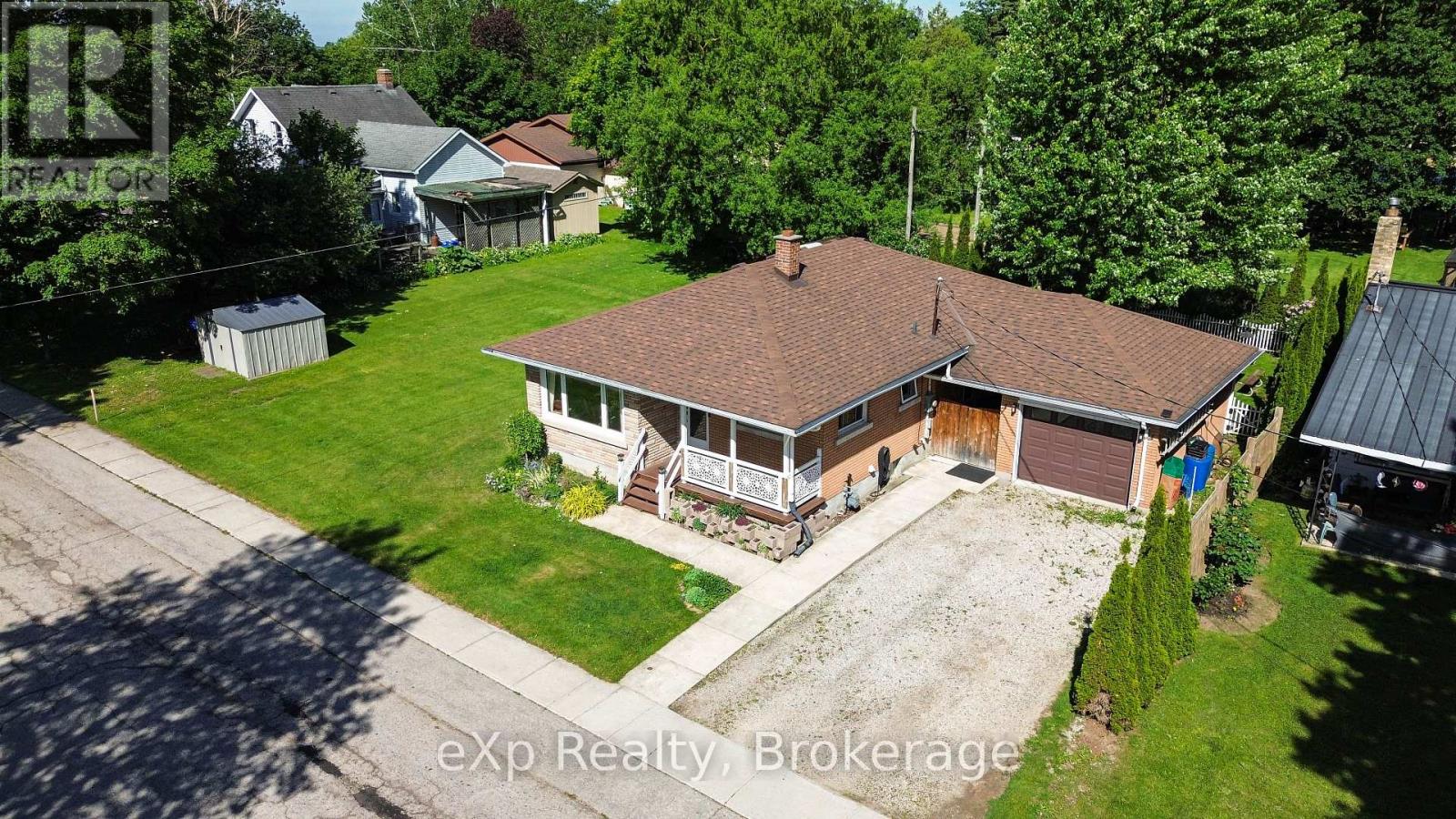 64 RAGLAN STREET W - Image 2