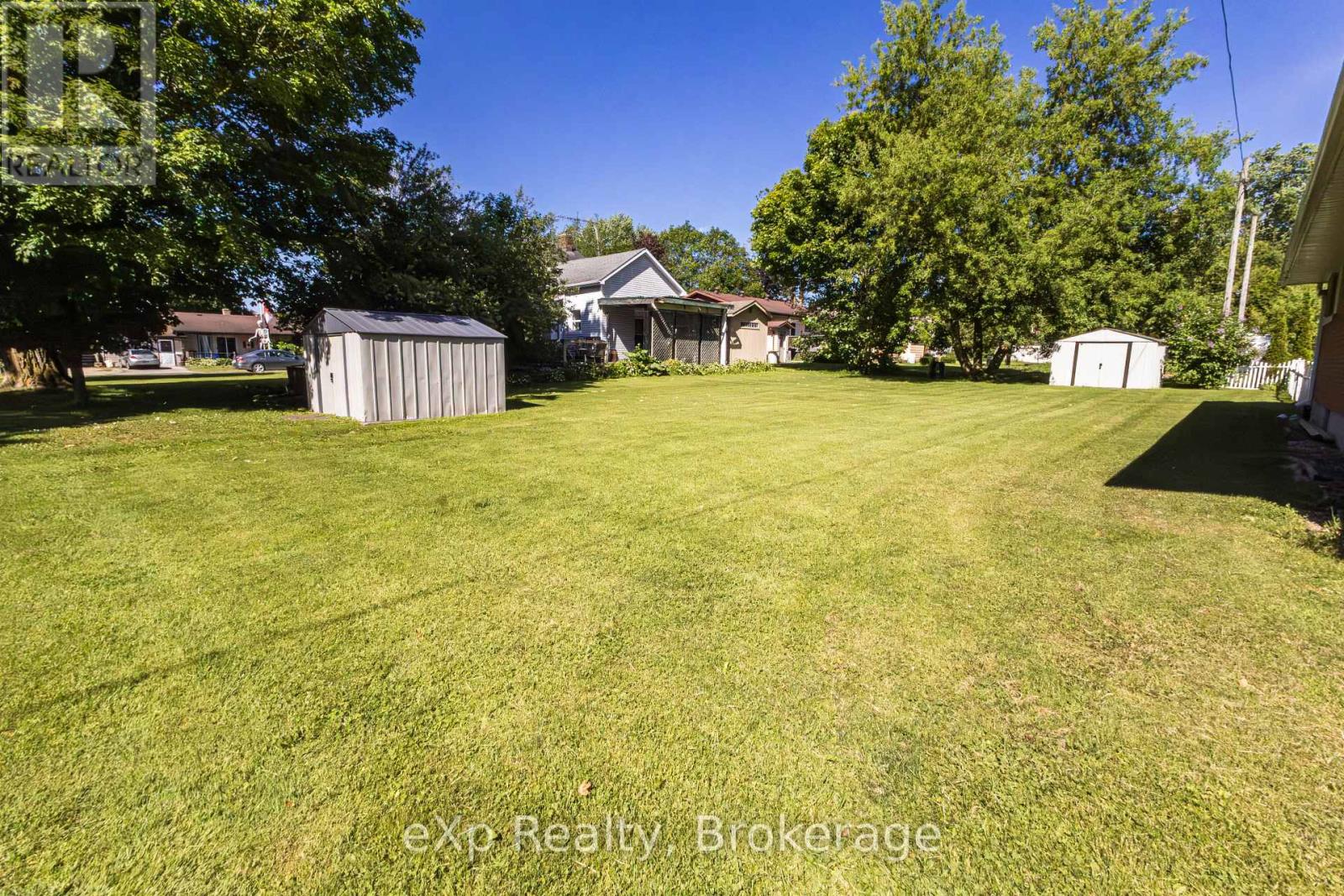 64 RAGLAN STREET W - 30