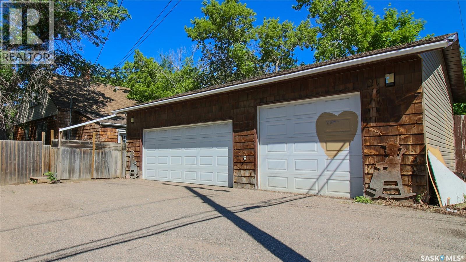1277 QUEEN STREET — photo 36