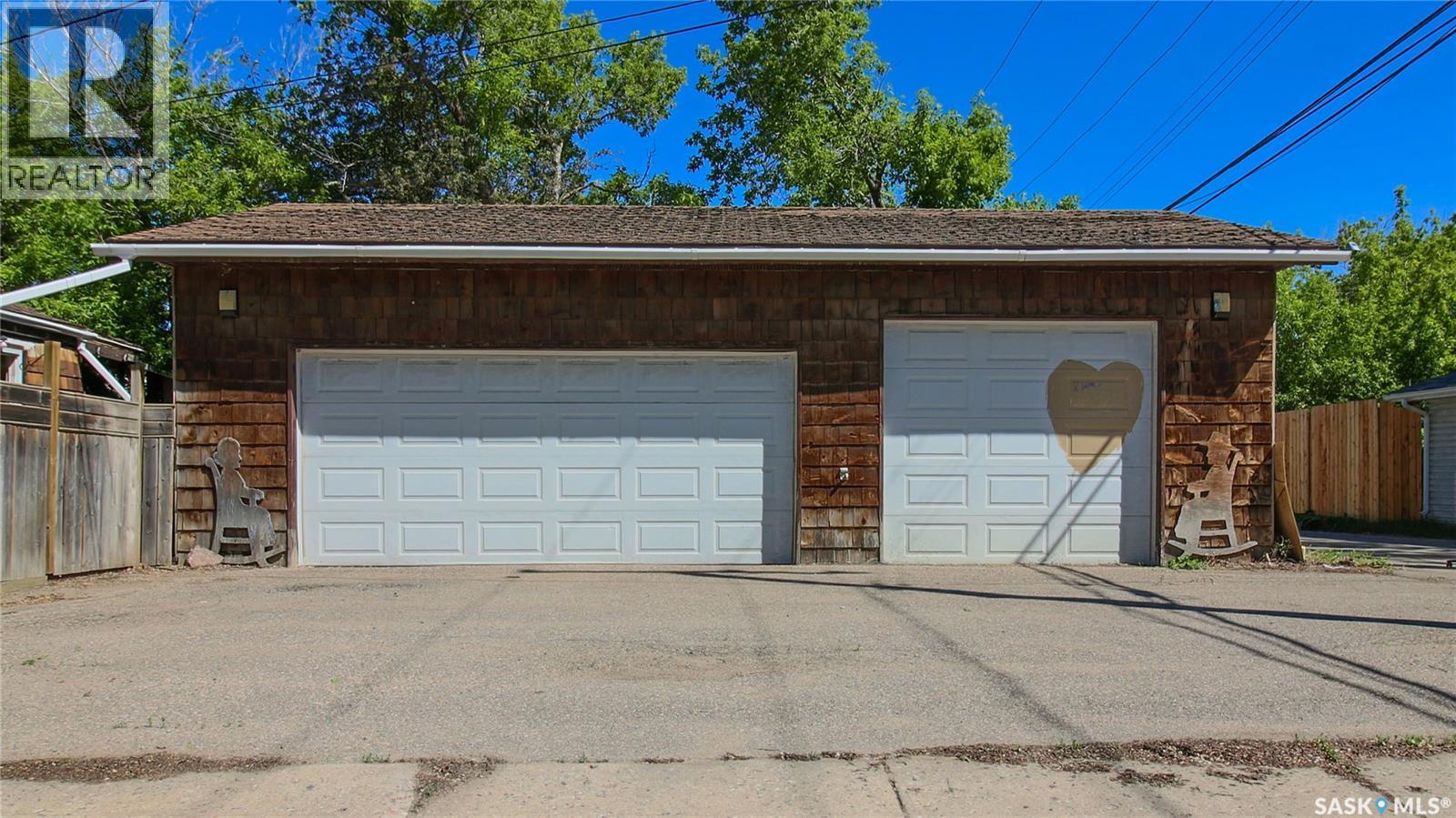 1277 QUEEN STREET — photo 37
