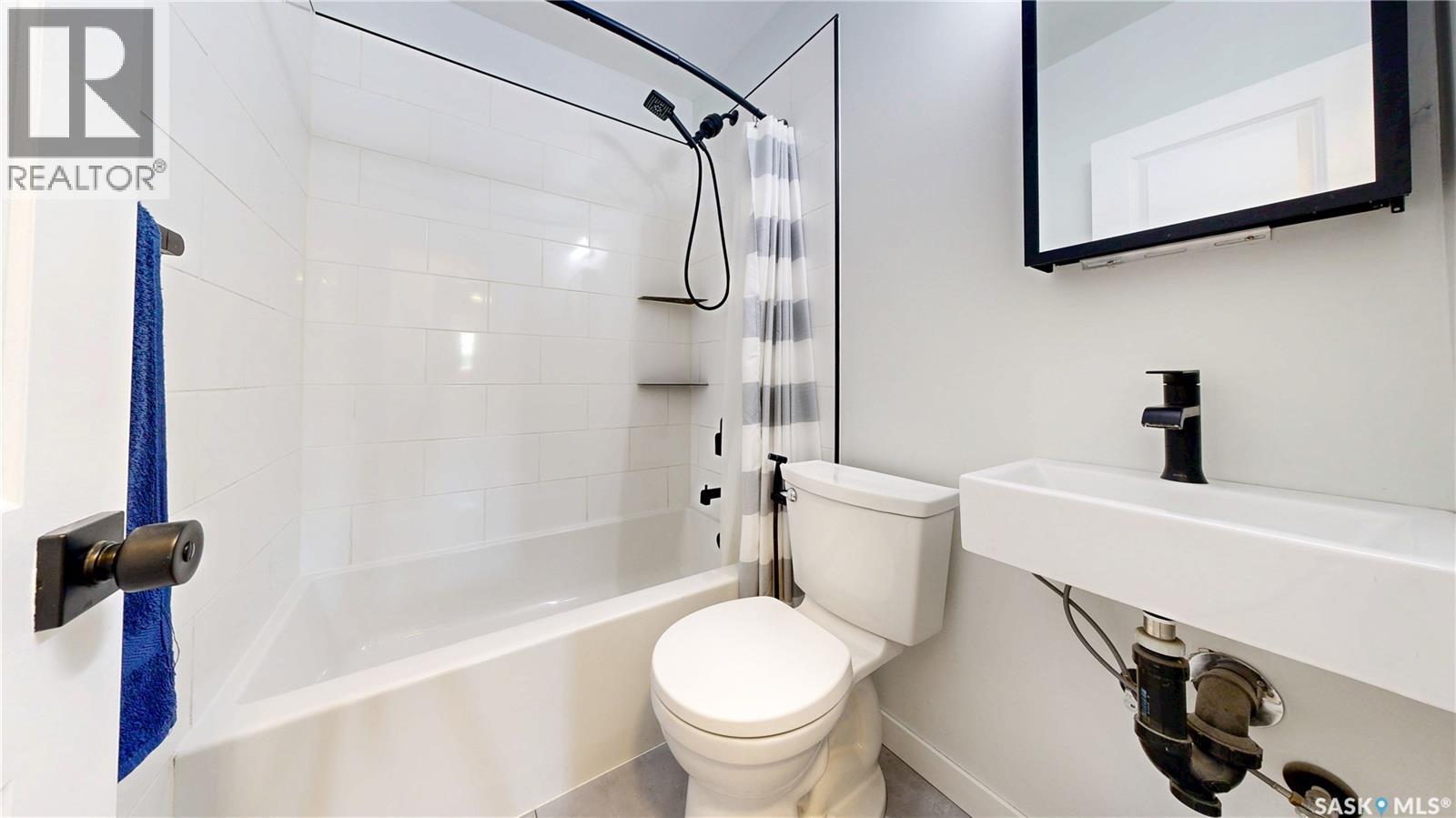 909 Arthur STREET — photo 11