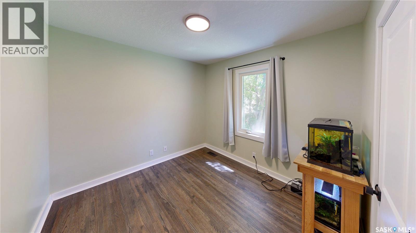 909 Arthur STREET — photo 12