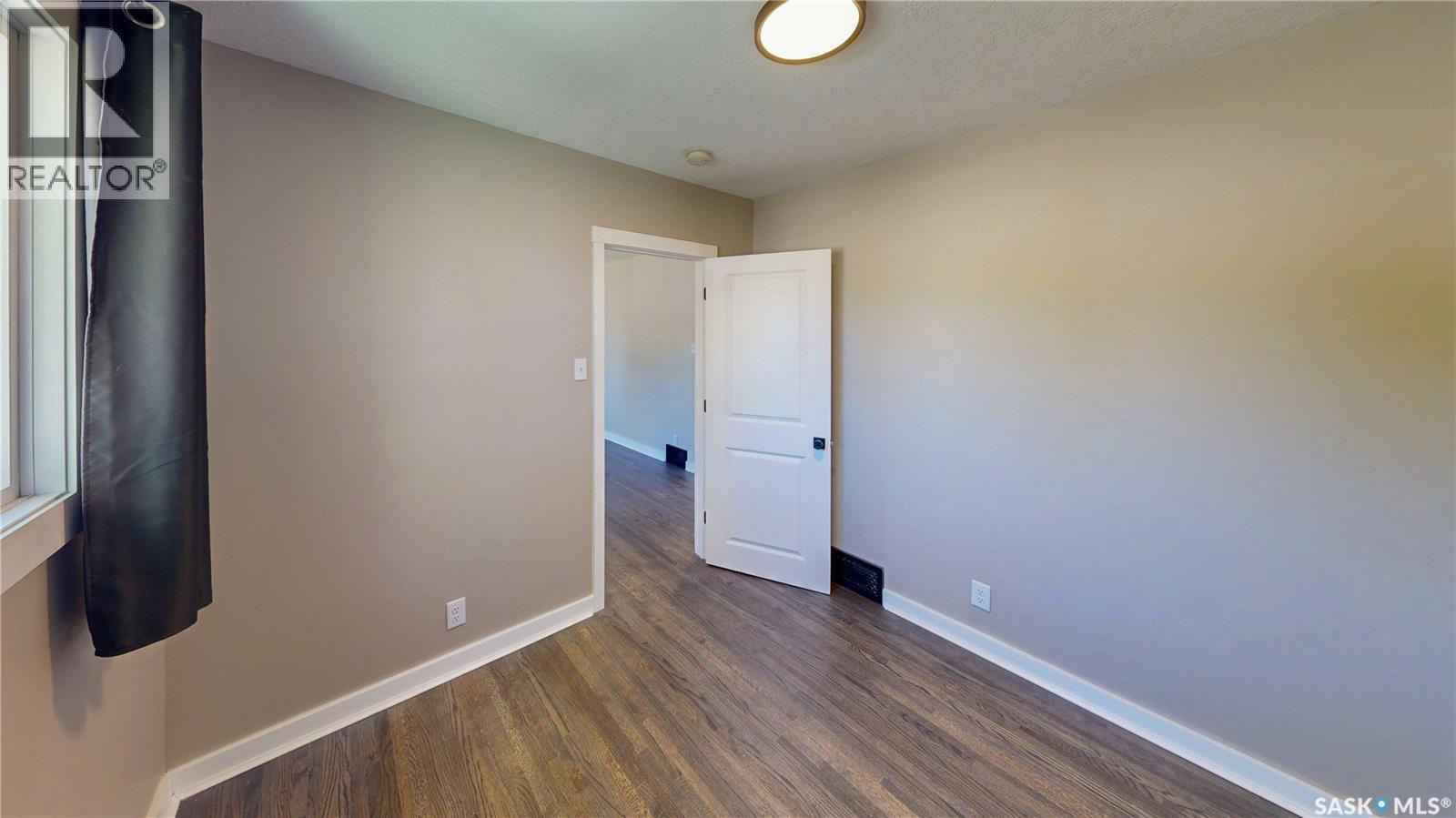 909 Arthur STREET — photo 15