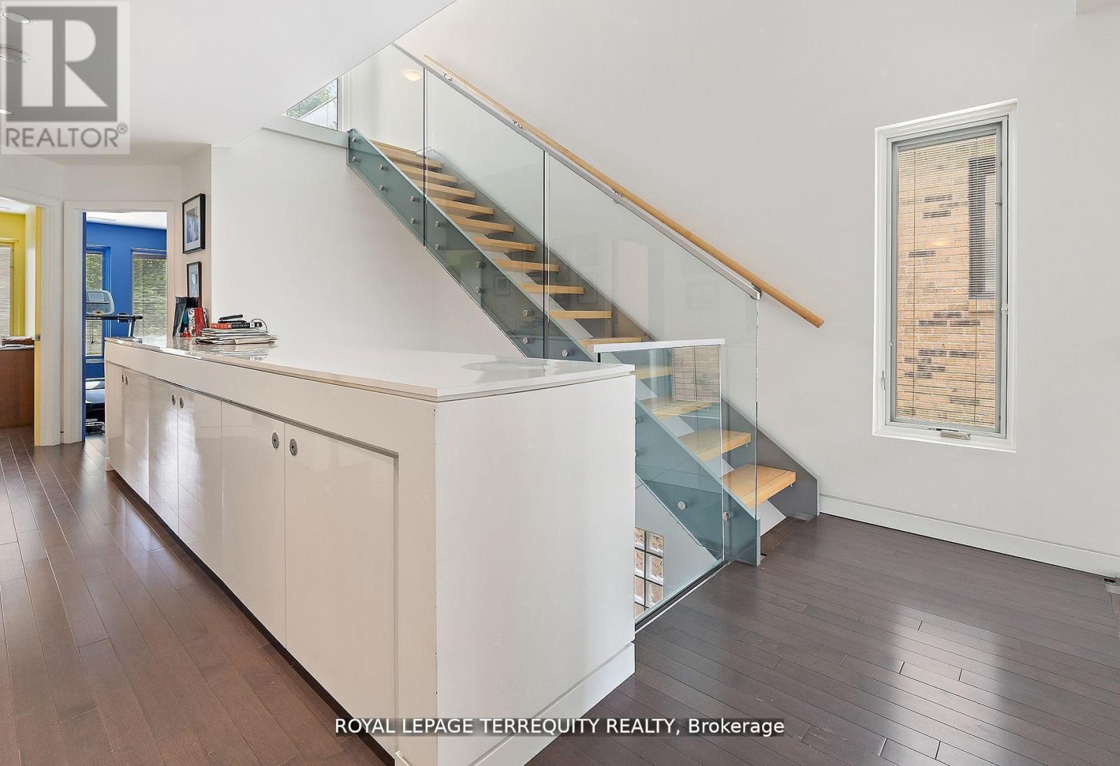 317 KEEWATIN AVENUE - 22