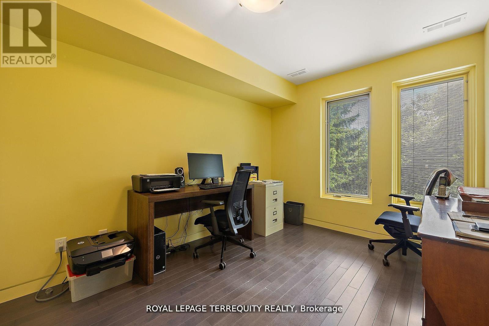 317 KEEWATIN AVENUE - 26