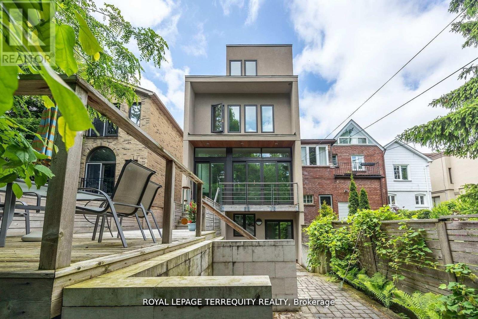 317 KEEWATIN AVENUE - 39