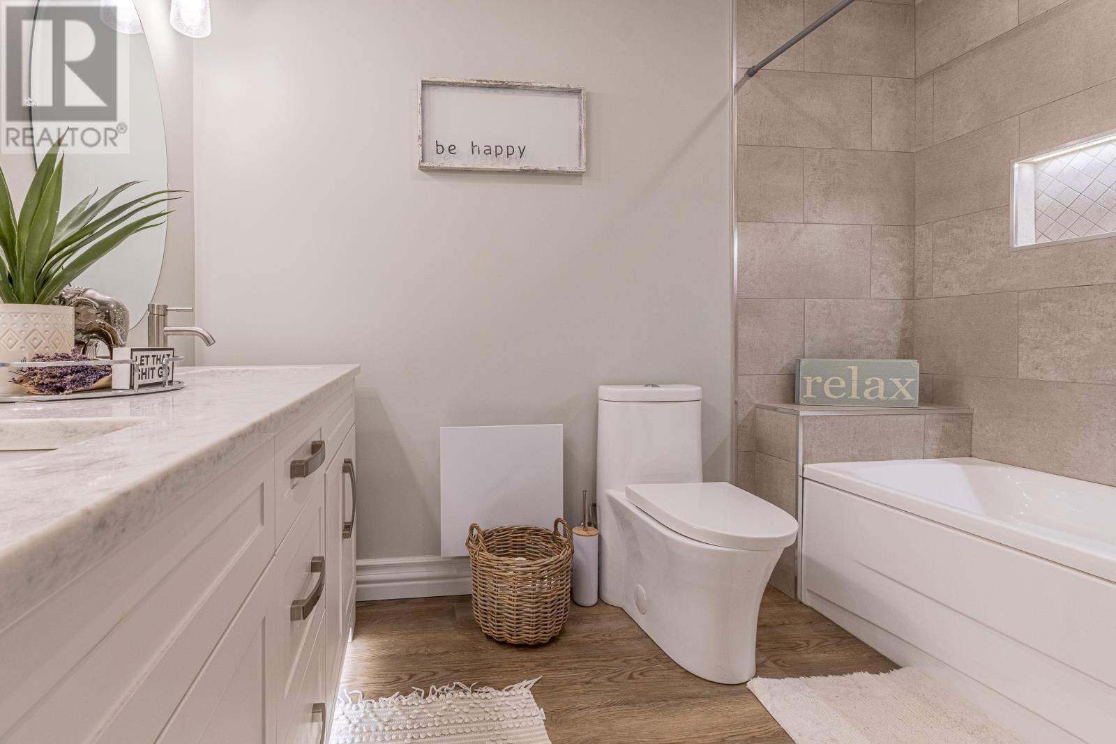 26 DR. JOHN KNOX Way - 22