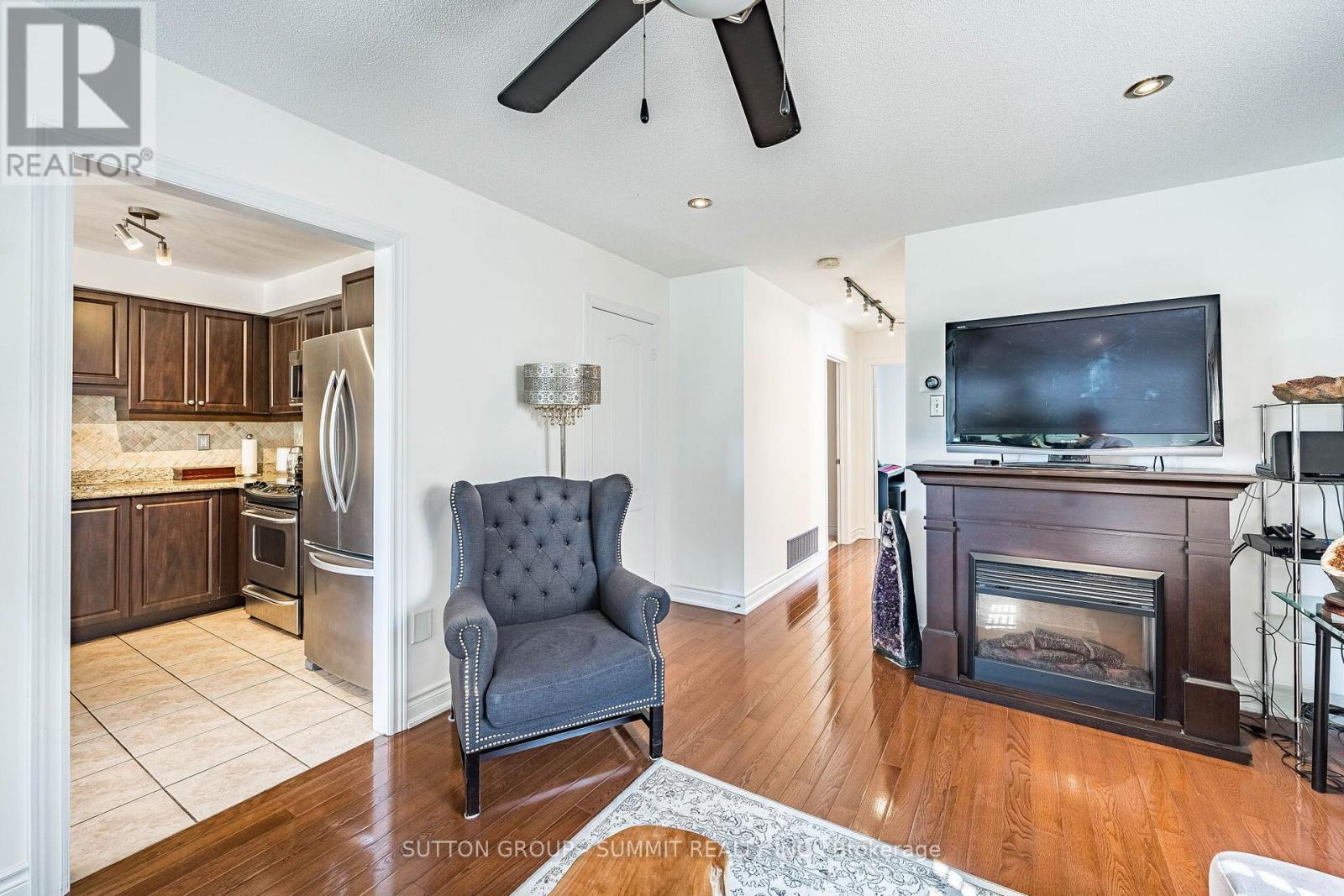 139 OCEANPEARL CRESCENT - 8