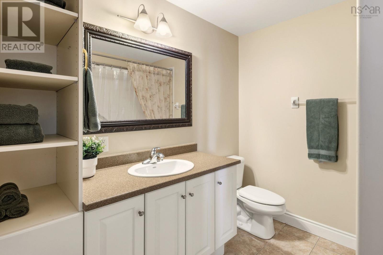 #304 647 Bedford Highway - 19