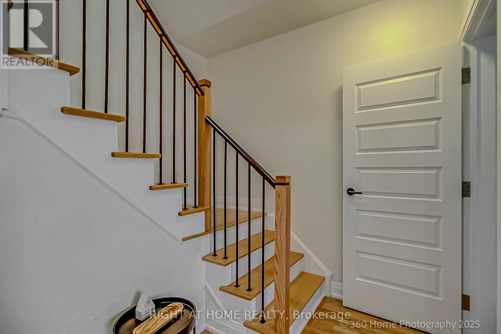 #31 8169 KIPLING AVENUE - 11