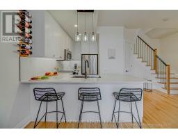 Laundry room - 31 - 8169 Kipling Avenue, Vaughan, ON L4L0G4 Photo 6
