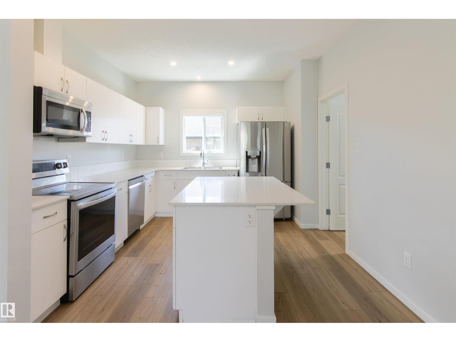 210 DESROCHERS BV SW — photo 12