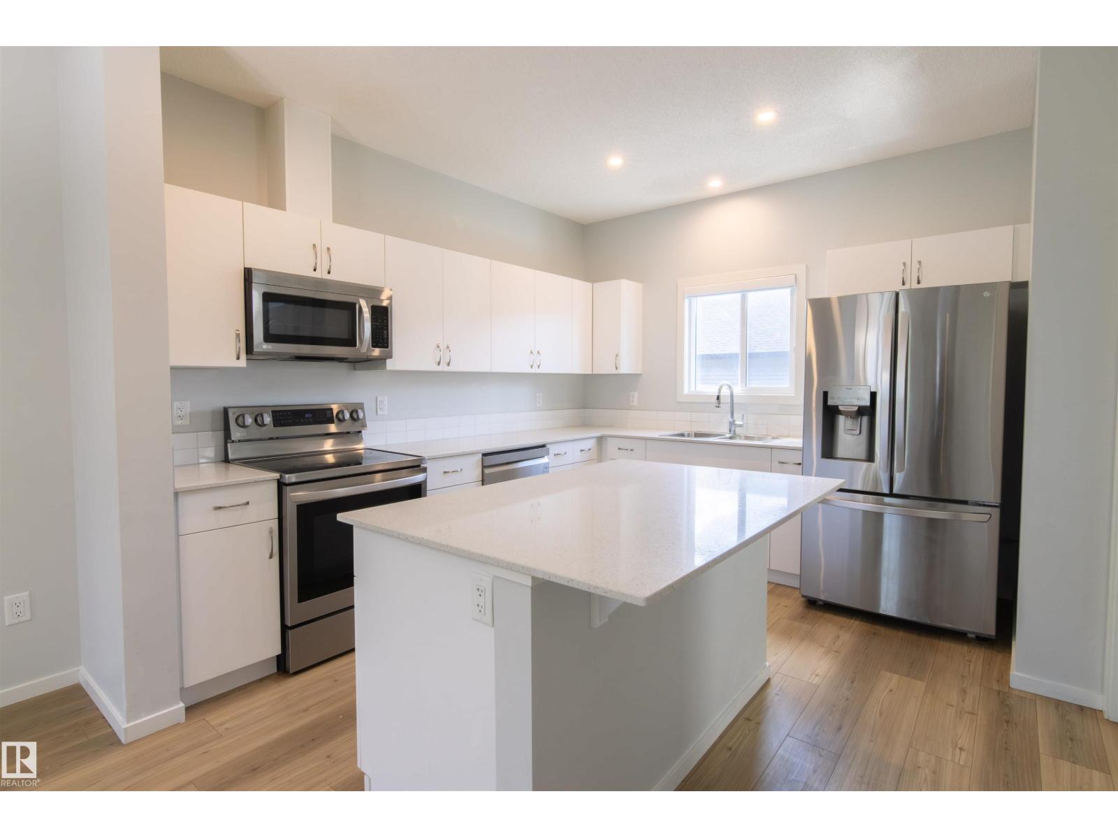 210 DESROCHERS BV SW — photo 13
