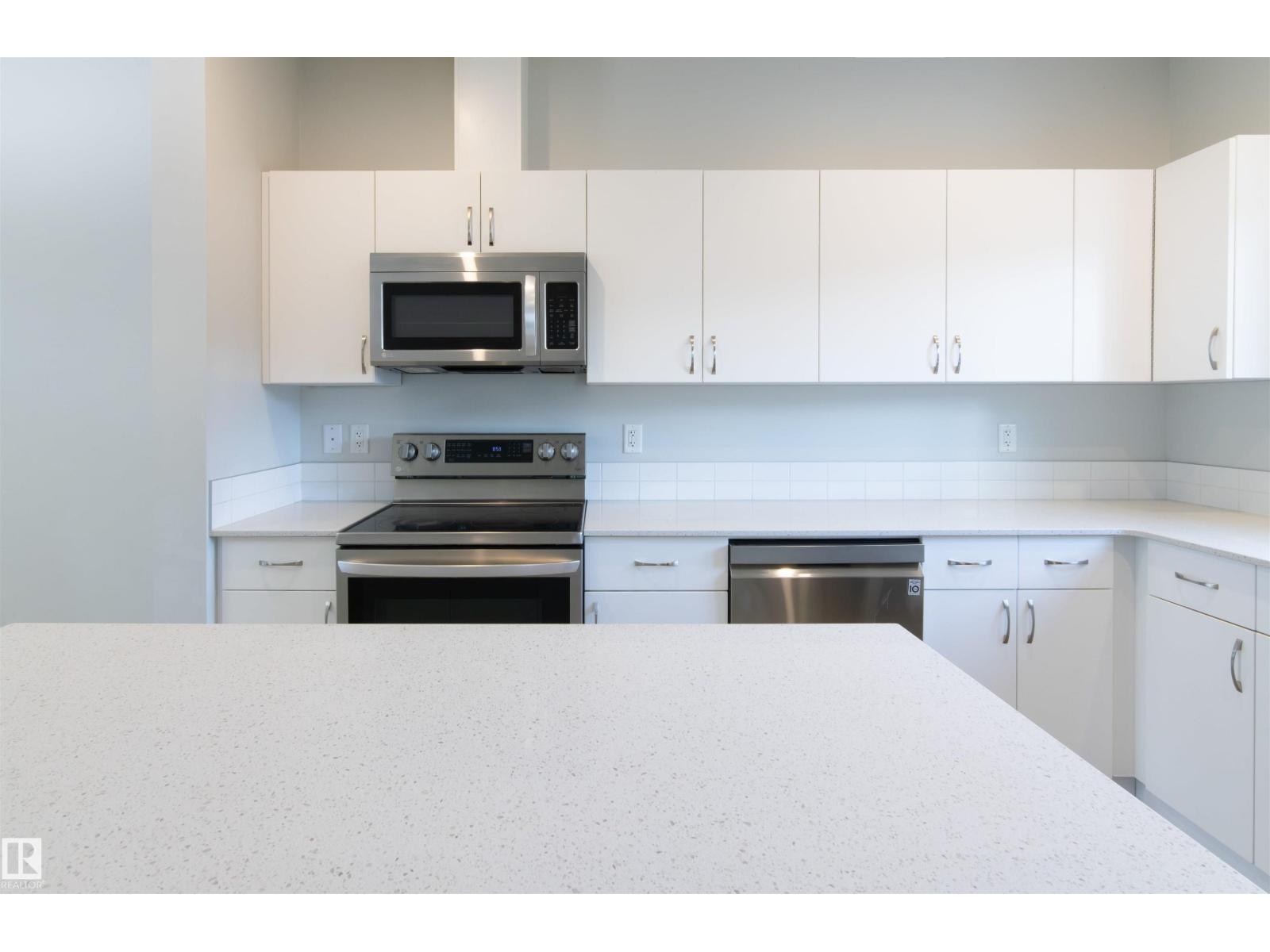 210 DESROCHERS BV SW — photo 14