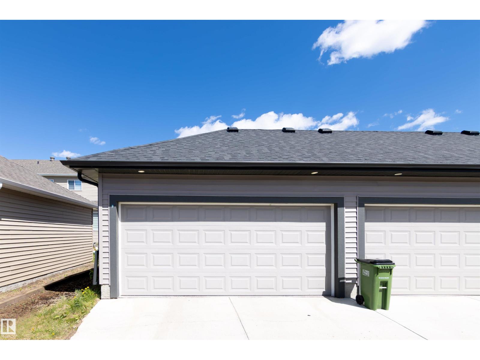 210 DESROCHERS BV SW — photo 38