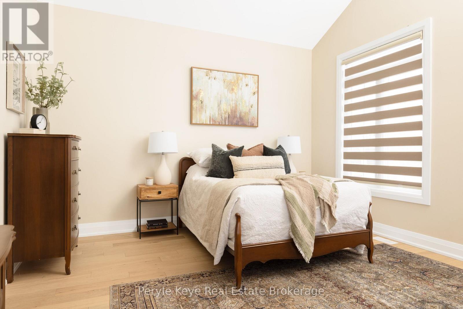 2 LEEDS COURT - Image 32