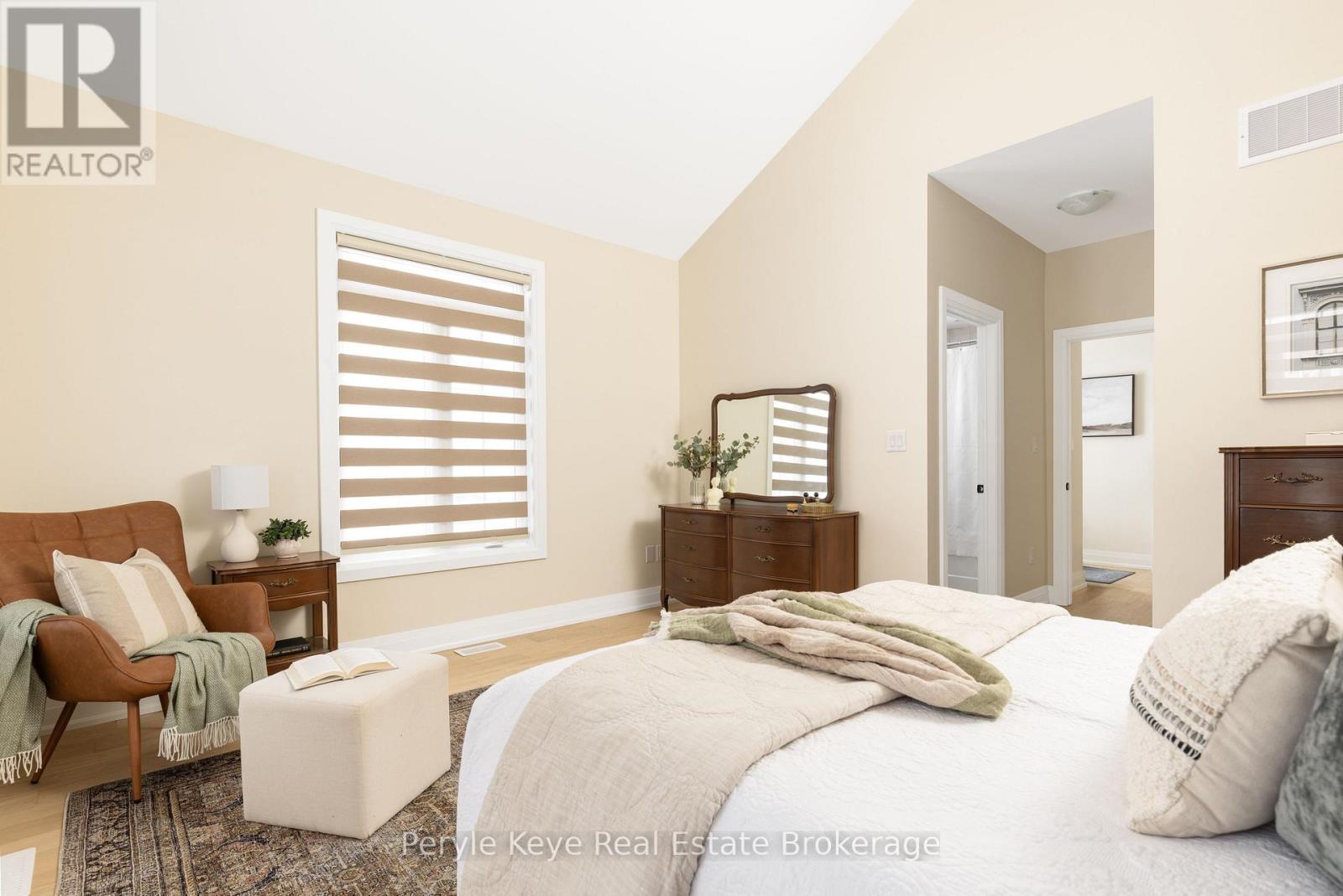 2 LEEDS COURT - Image 34