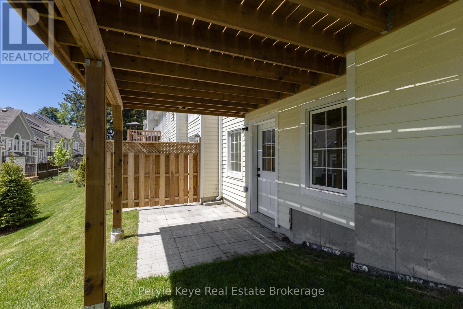 2 LEEDS COURT - Image 40