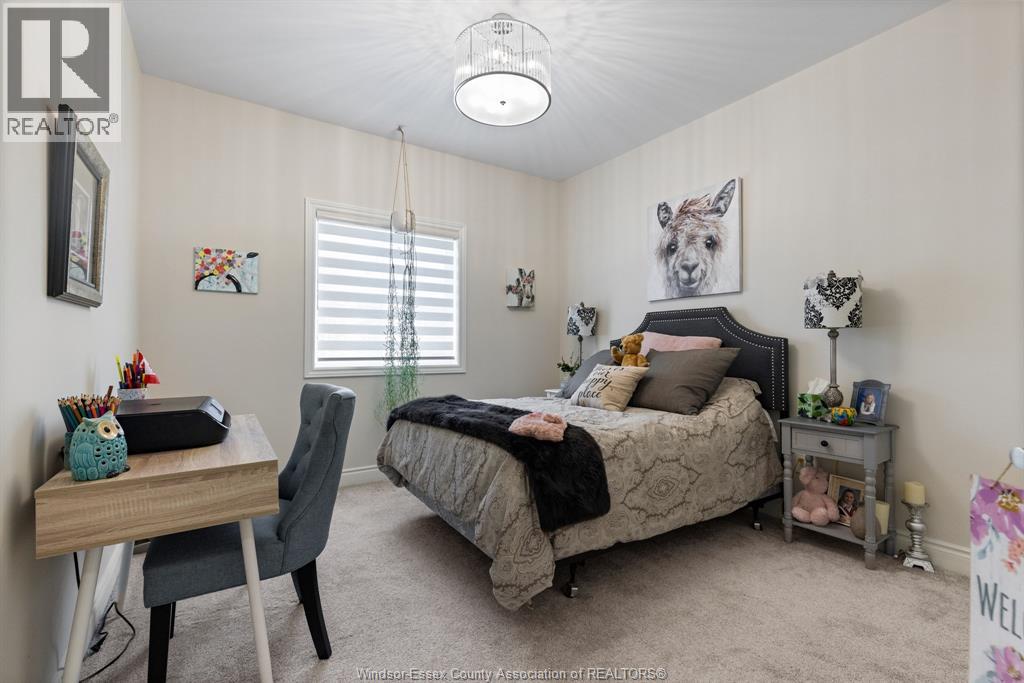 237 LIVINGSTONE - 12