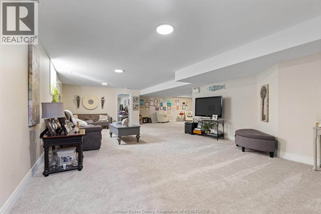 237 LIVINGSTONE - 16