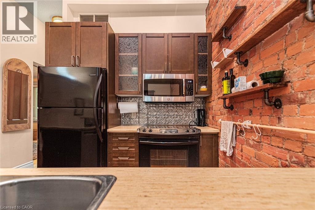 18 PEARL Street S - 11