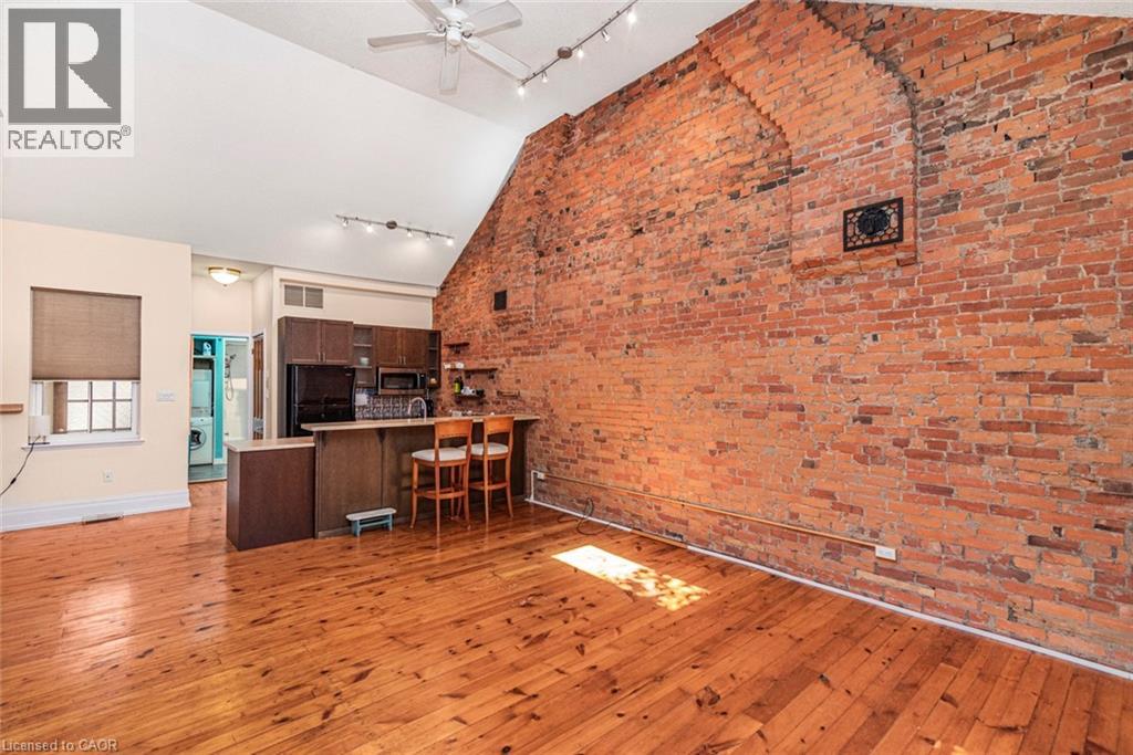 18 PEARL Street S - 7