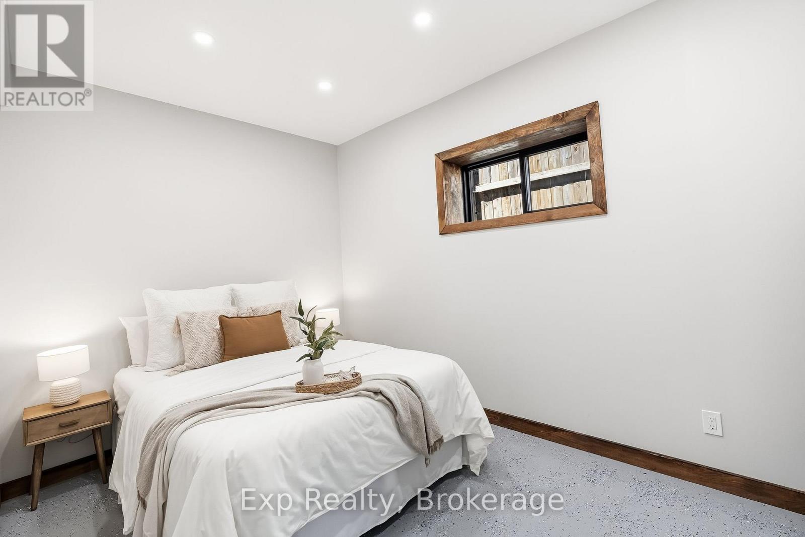 8745 SHEARER PT ROAD - 34
