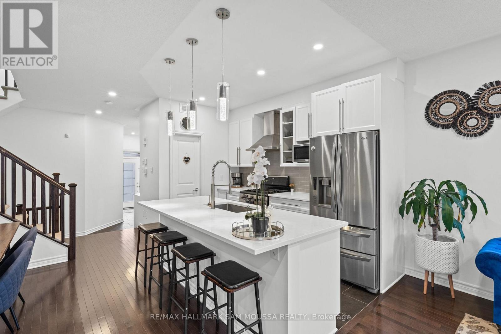185 FLAT SEDGE CRESCENT — photo 12 of 49