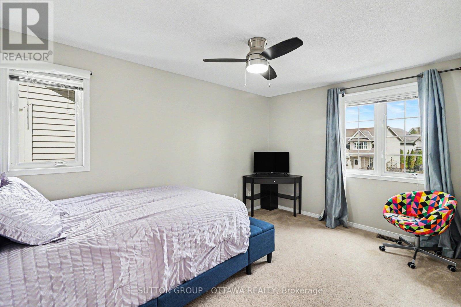 405 CRYSTAL COURT - 11
