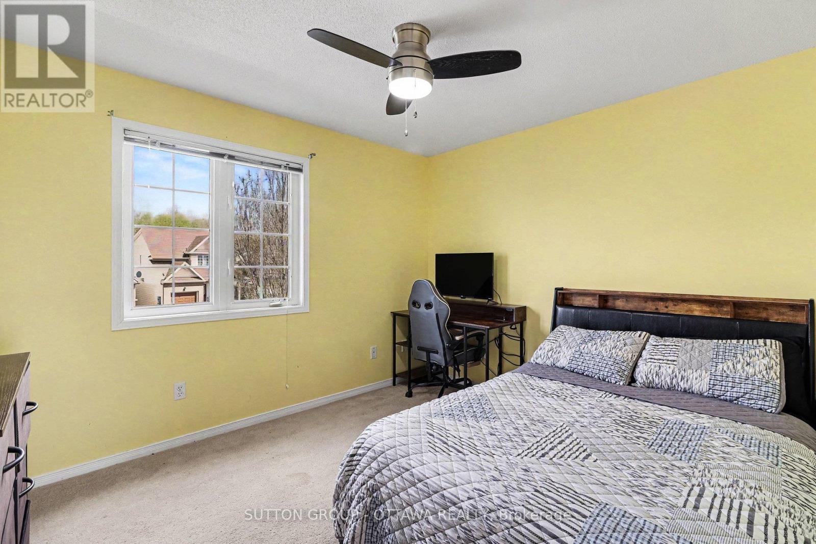 405 CRYSTAL COURT - 12