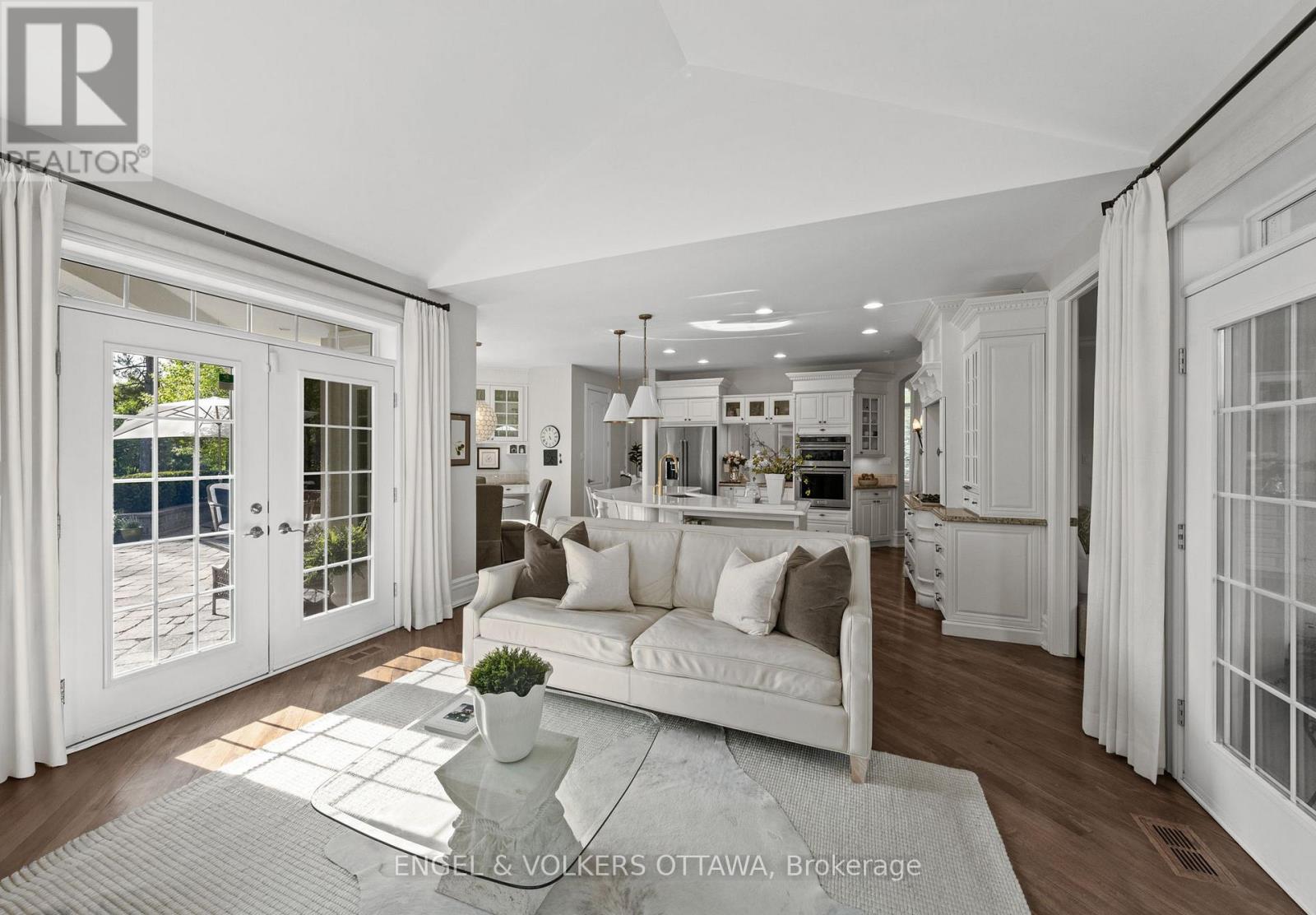 6197 OTTAWA STREET - 14