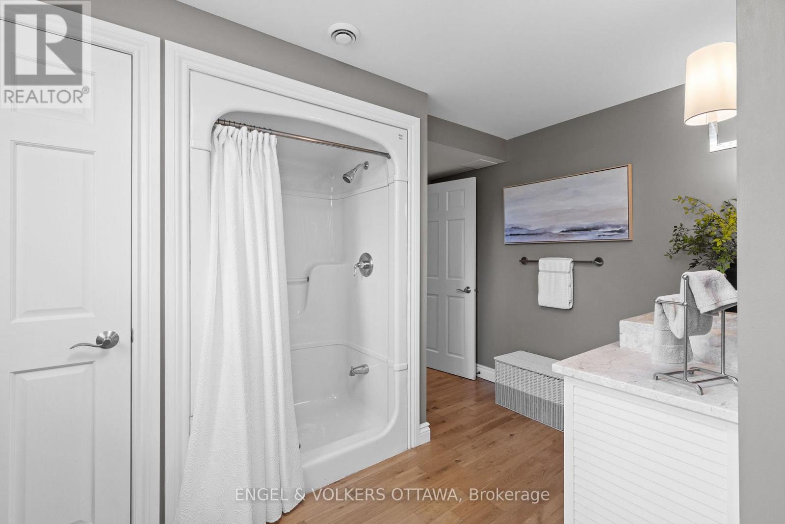 6197 OTTAWA STREET - 36