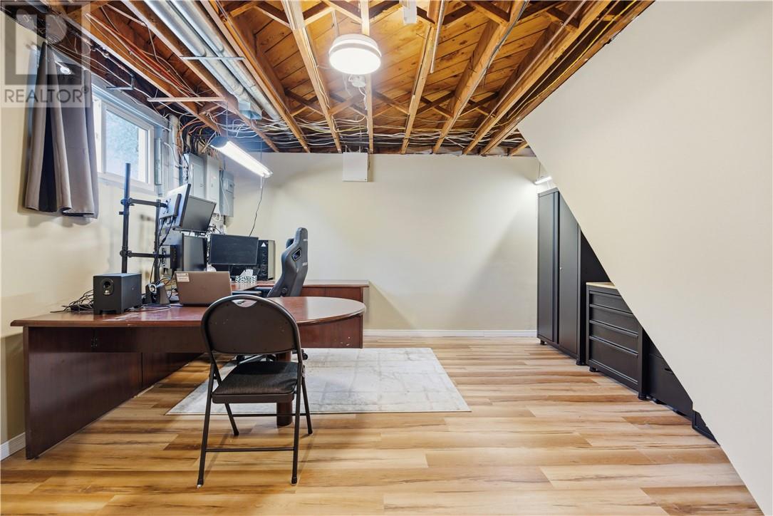 452 White Avenue - 36