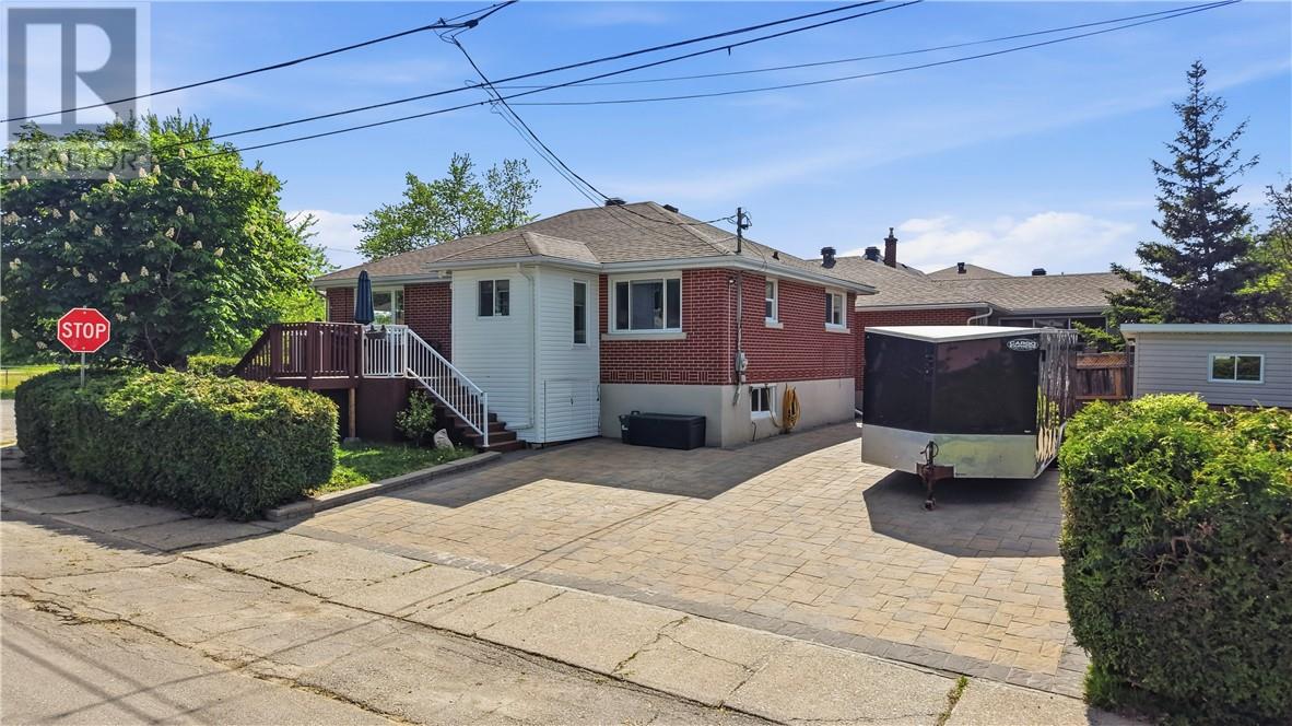 452 White Avenue - 46