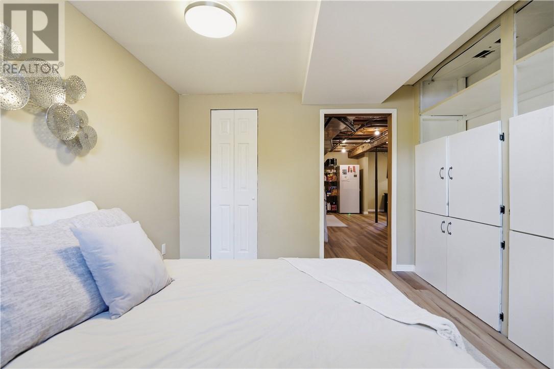 452 White Avenue - 33