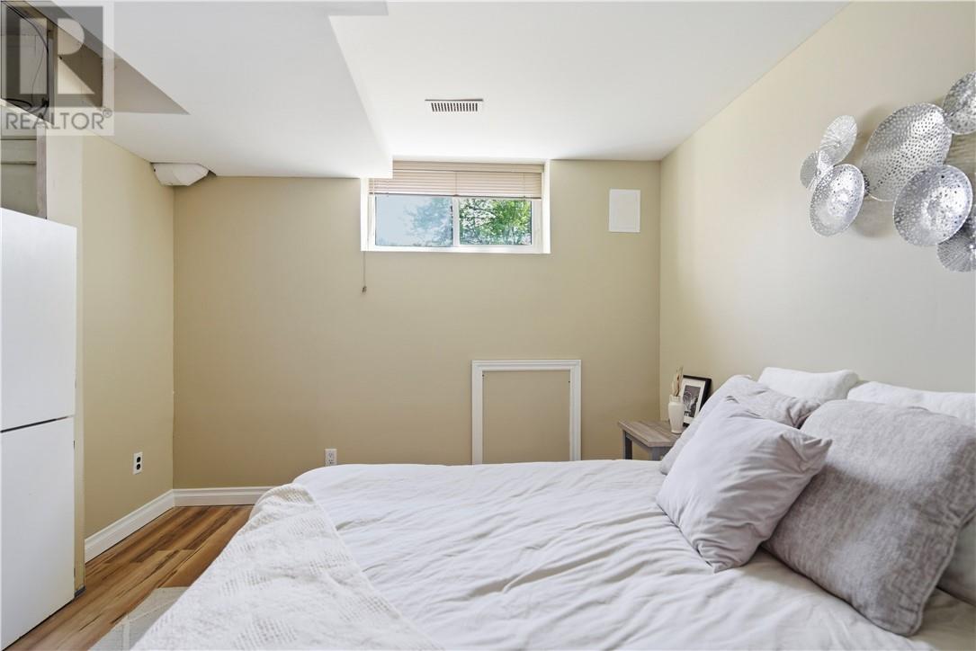 452 White Avenue - 31
