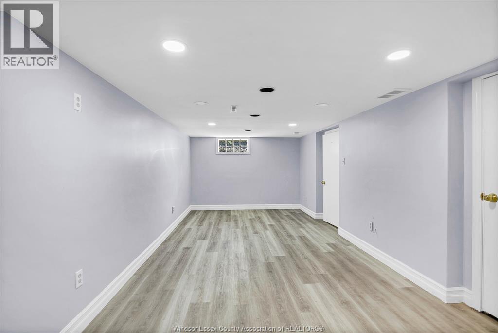3964 WHITNEY AVENUE - 27