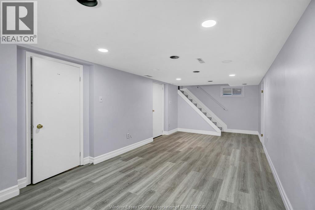 3964 WHITNEY AVENUE - 28