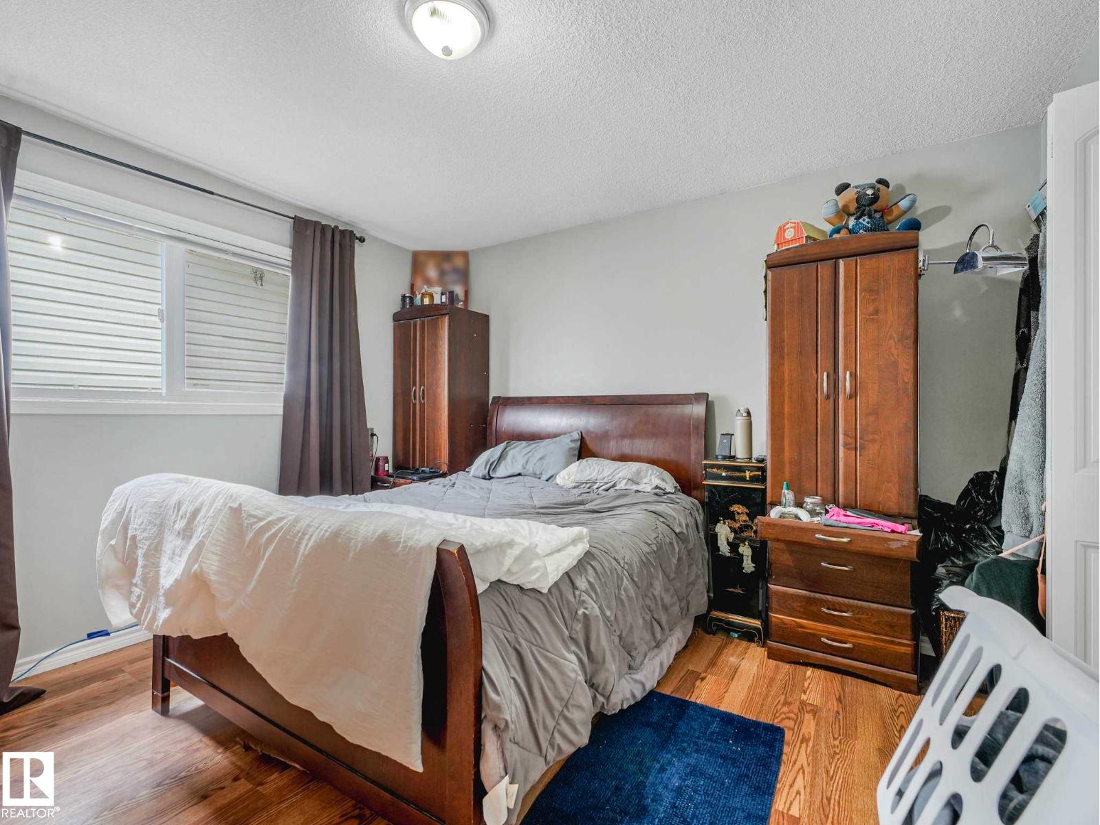 4902 52 AV — photo 28