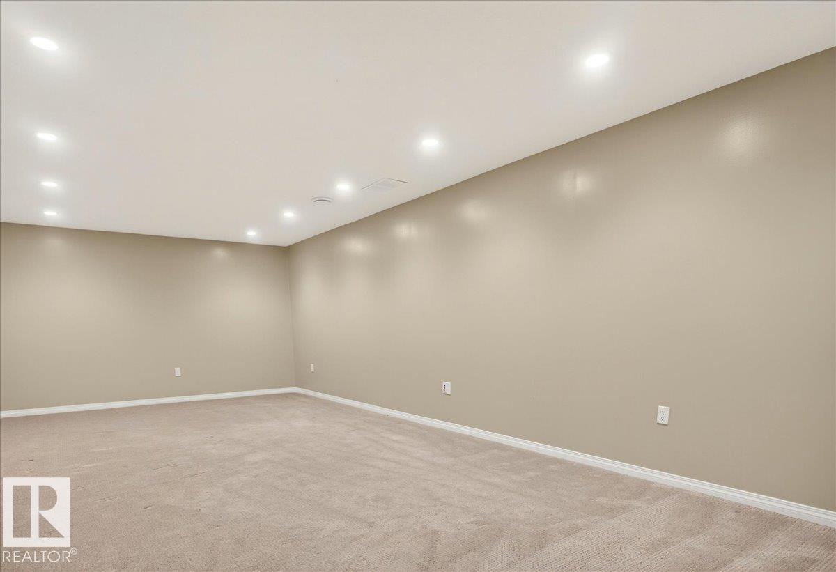 15302 76 AV NW — photo 17