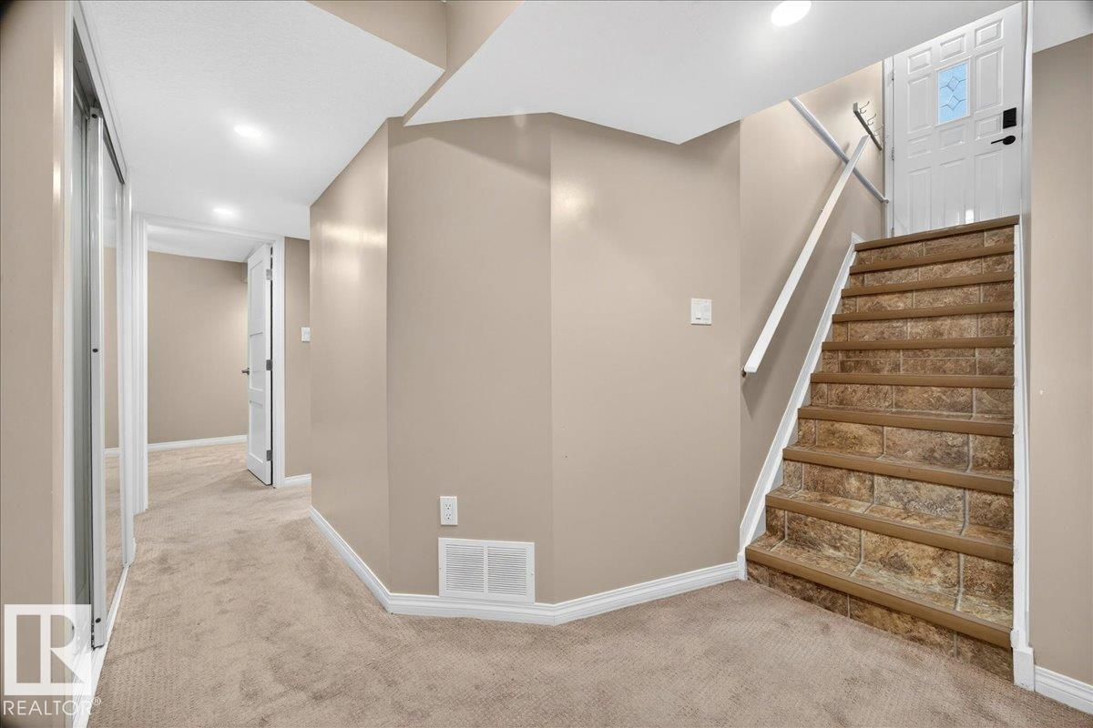 15302 76 AV NW — photo 36