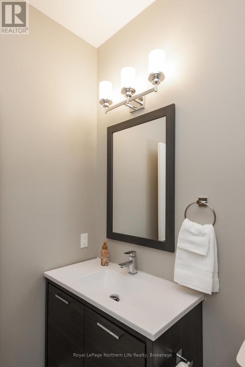106 RIVERSIDE DRIVE - 25