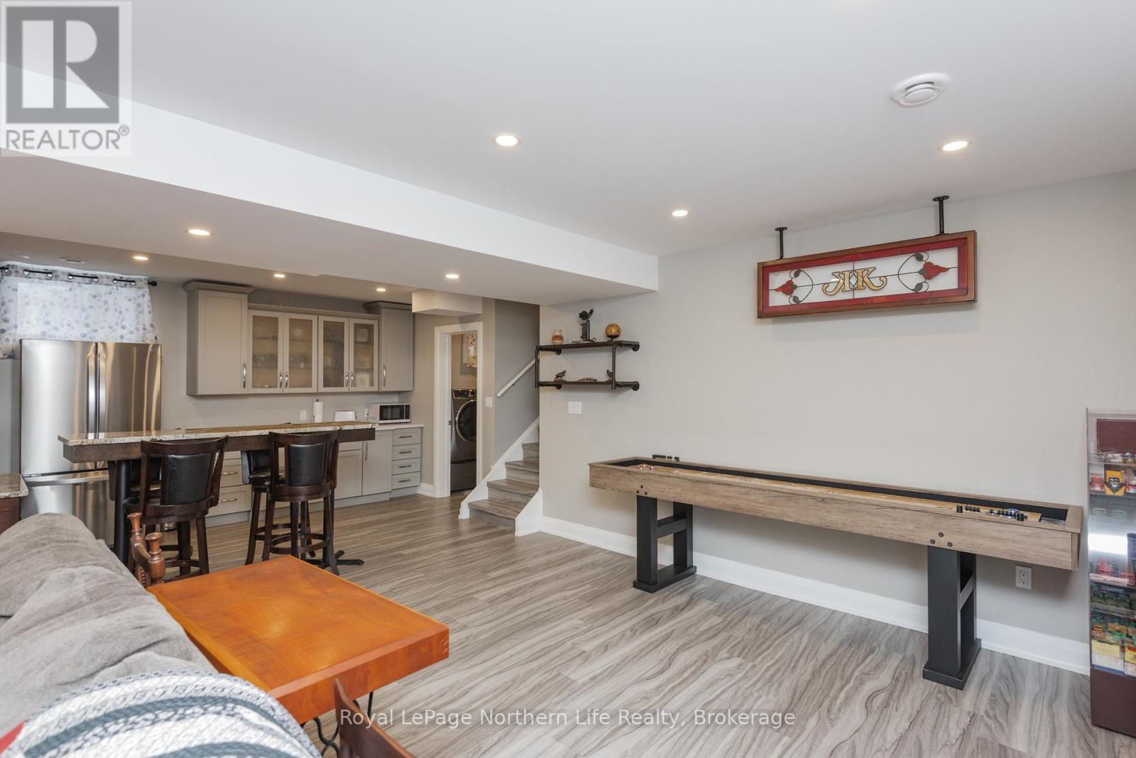 106 RIVERSIDE DRIVE - 31