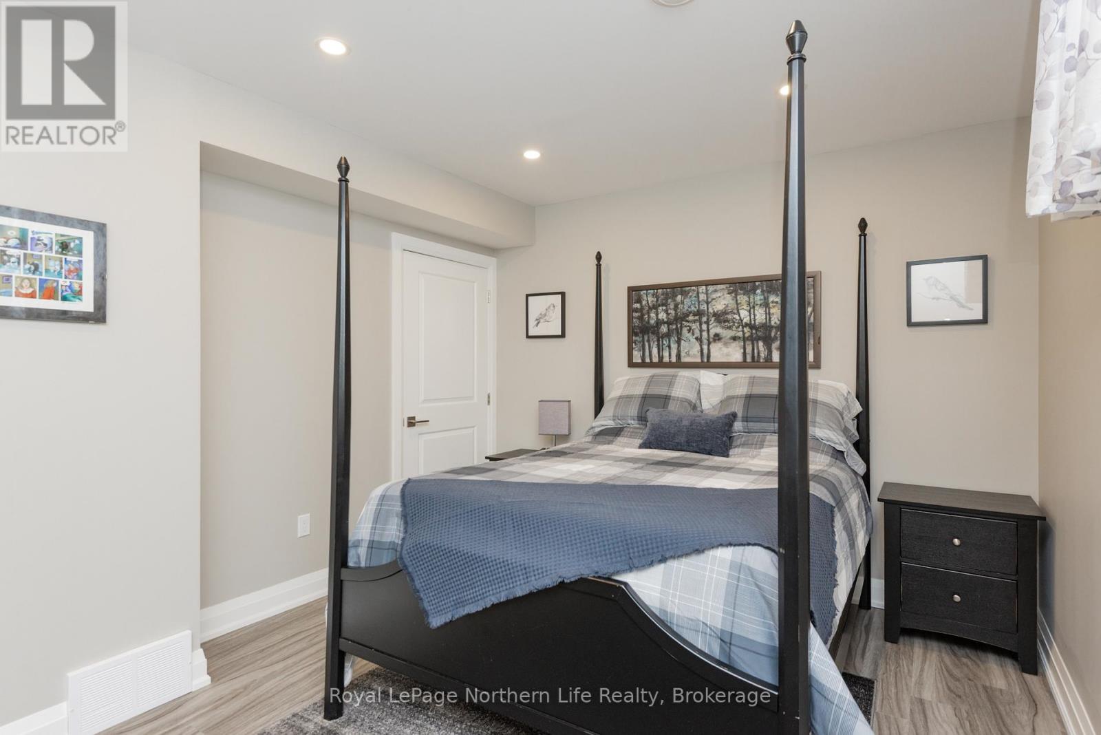 106 RIVERSIDE DRIVE - 36