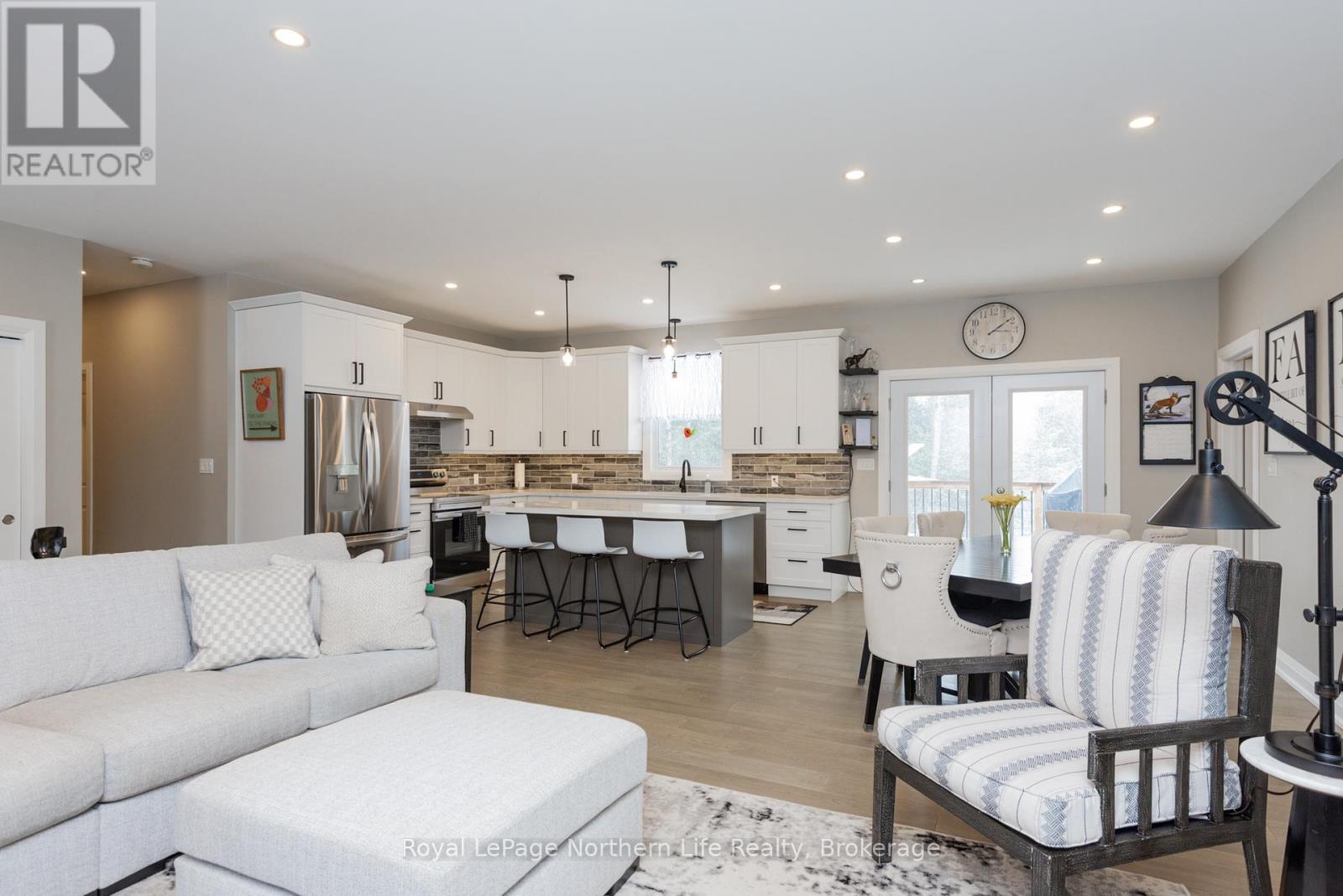 106 RIVERSIDE DRIVE - 8