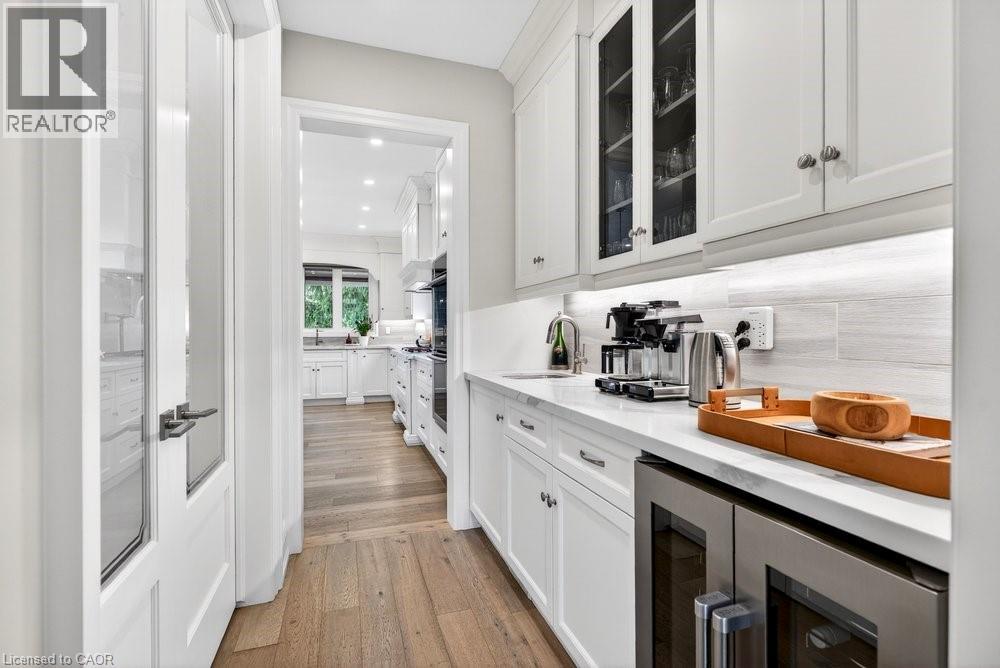 647 CEDAR Avenue - 20